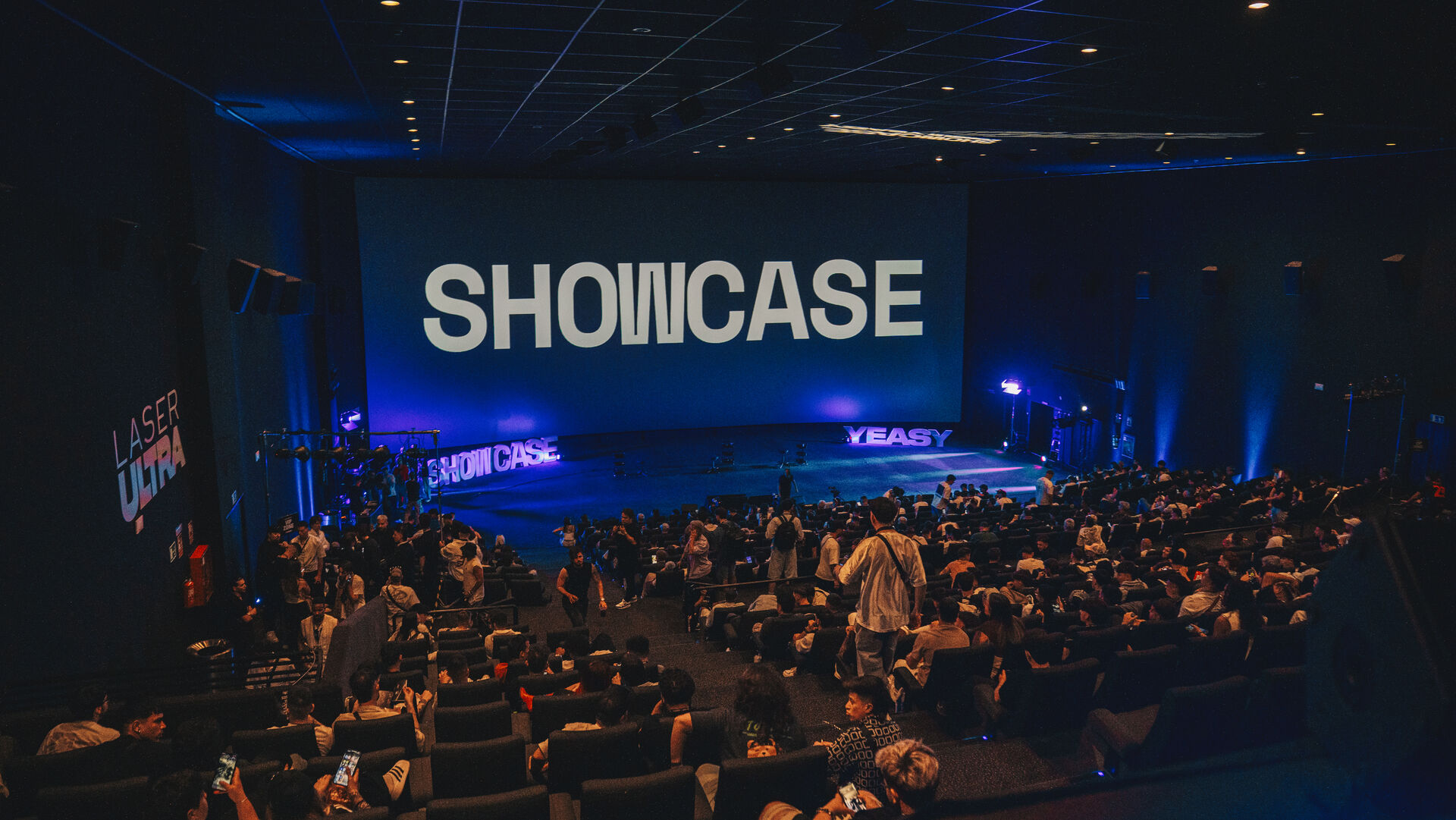 SHOWCASE main stage with audience